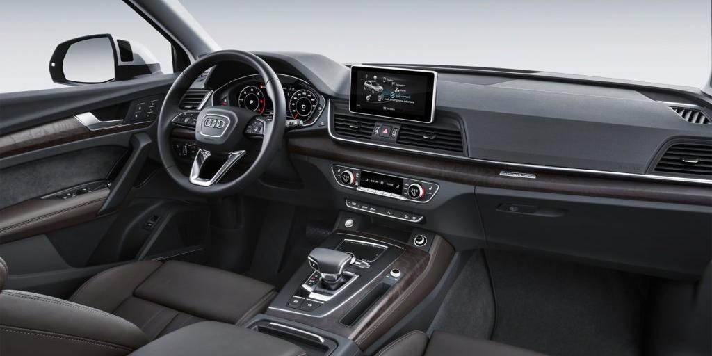 2018-audi-q5-cabin-04