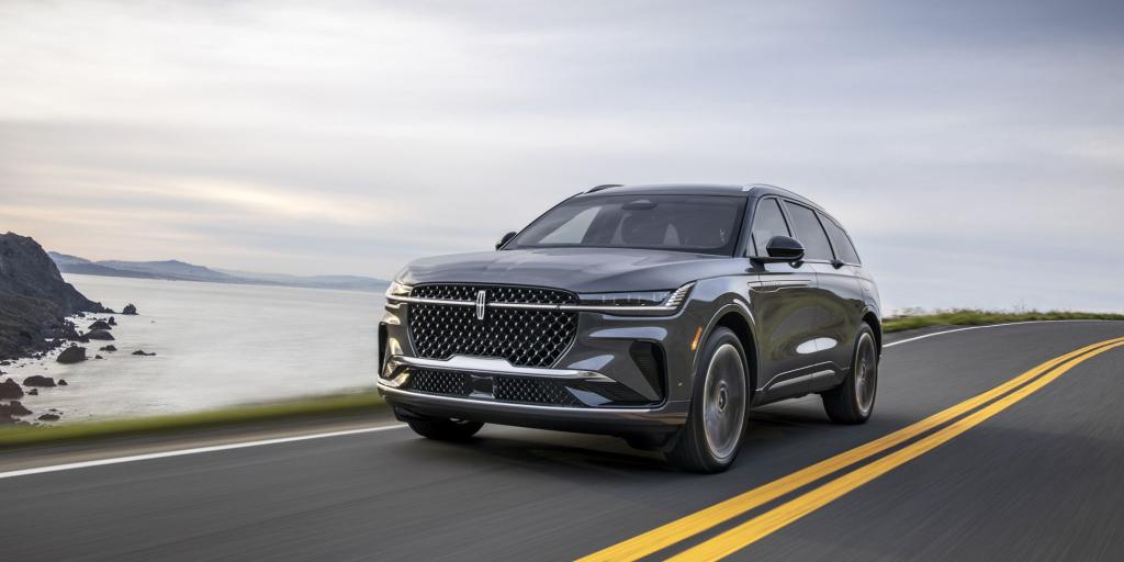 Lincoln's Redesigned 2024 Nautilus SUV Impresses News